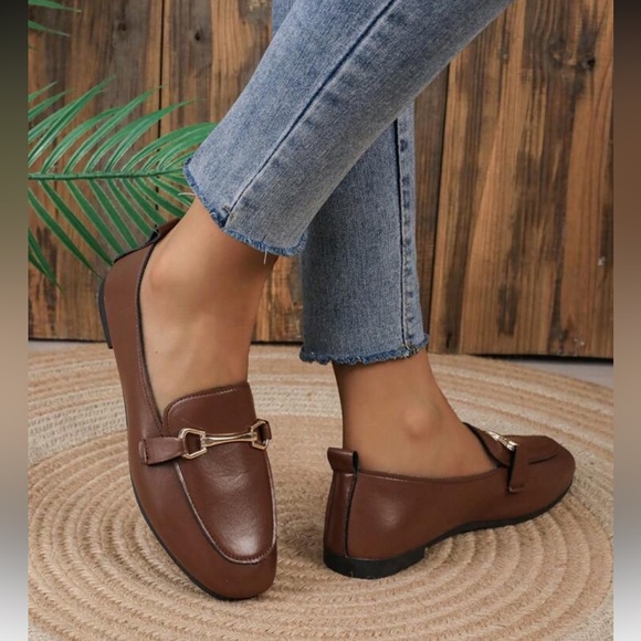 Elegant Brown Loafers for Women - Picture 4 of 6
